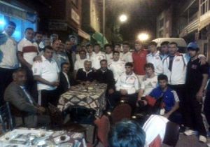 Genç millilerin morali yerinde